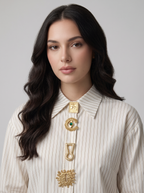 Camisa con Broches Dorados