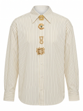 Camisa con Broches Dorados